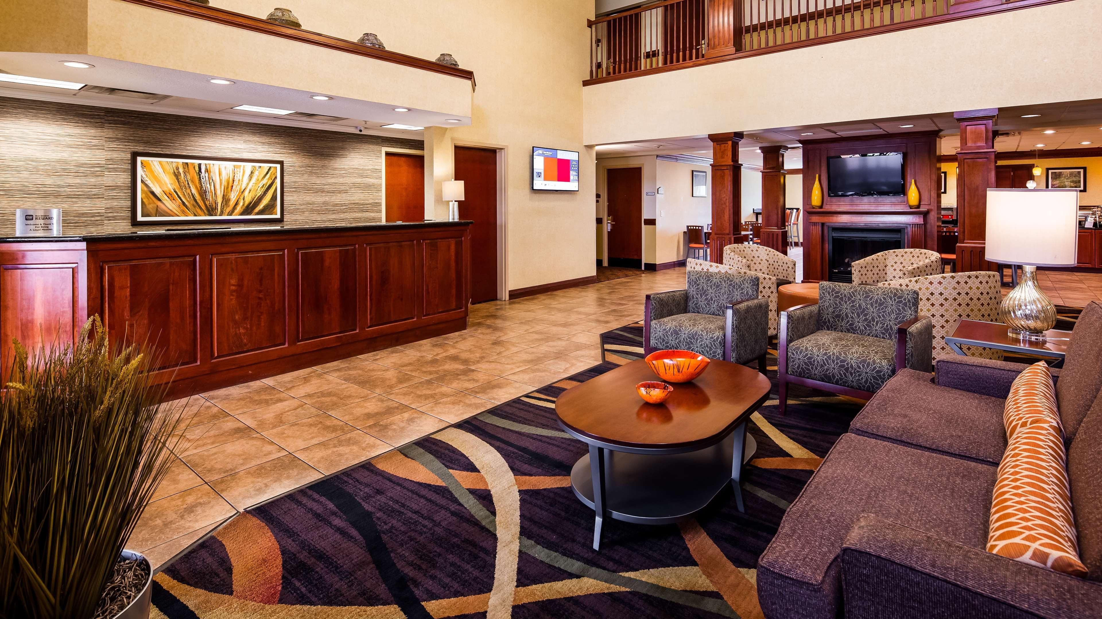 נוקסוויל Best Western Plus Strawberry Inn & Suites מראה חיצוני תמונה