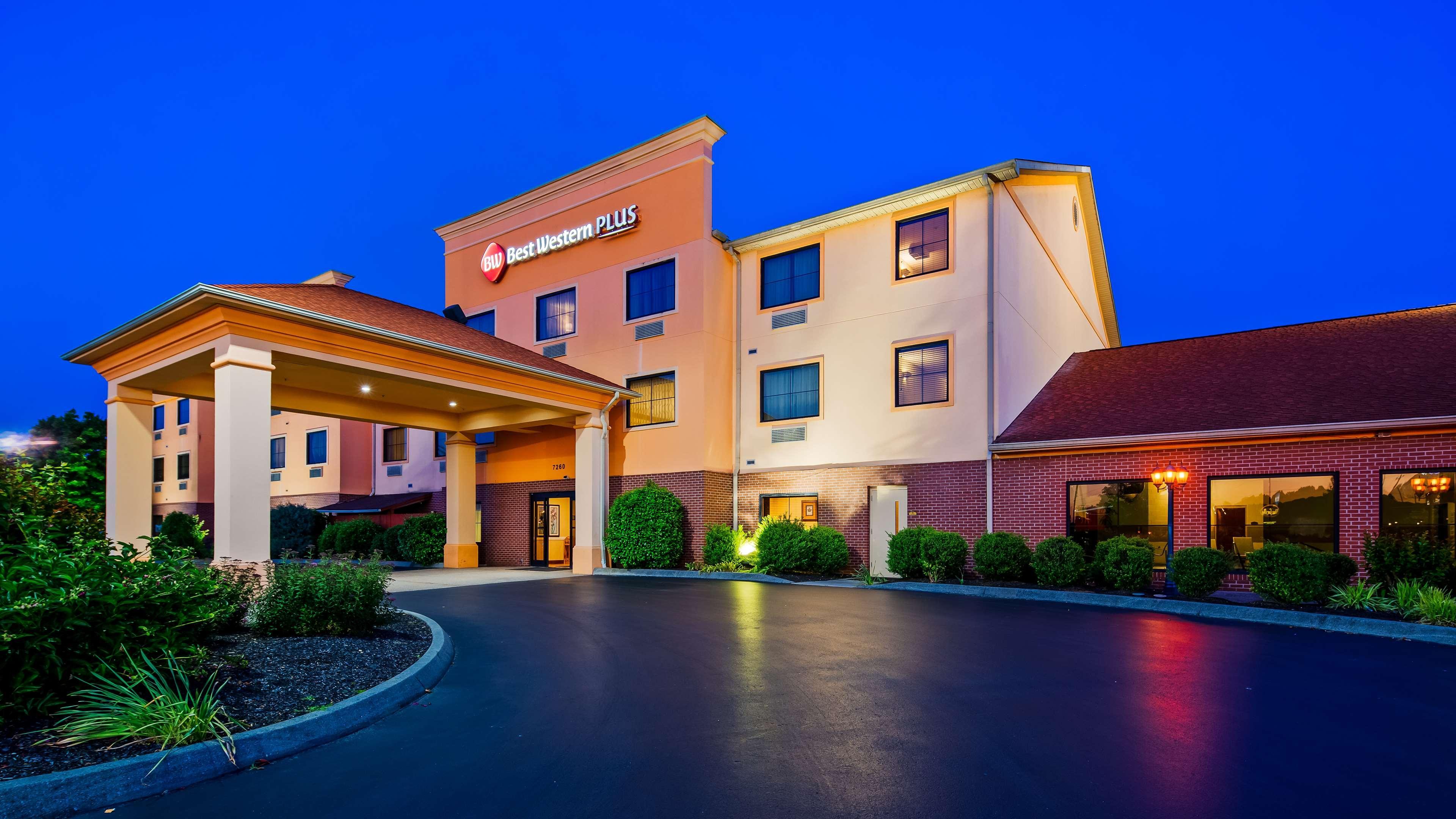 נוקסוויל Best Western Plus Strawberry Inn & Suites מראה חיצוני תמונה