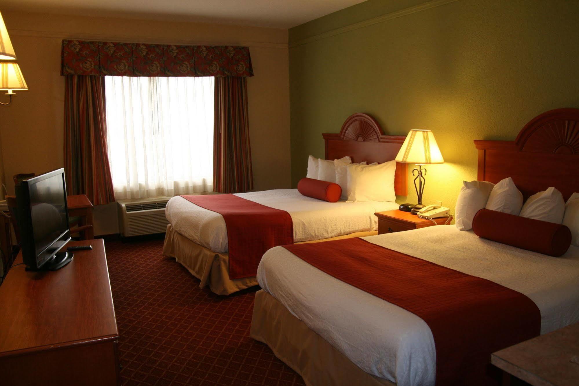 נוקסוויל Best Western Plus Strawberry Inn & Suites מראה חיצוני תמונה