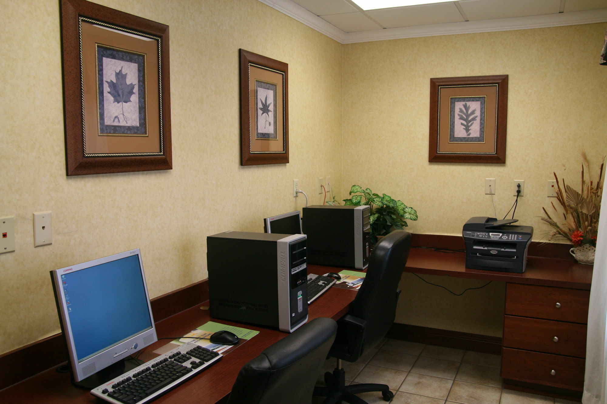 נוקסוויל Best Western Plus Strawberry Inn & Suites מראה חיצוני תמונה
