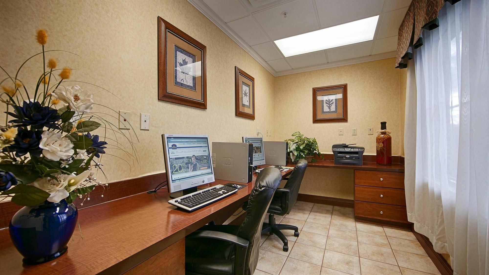 נוקסוויל Best Western Plus Strawberry Inn & Suites מראה חיצוני תמונה