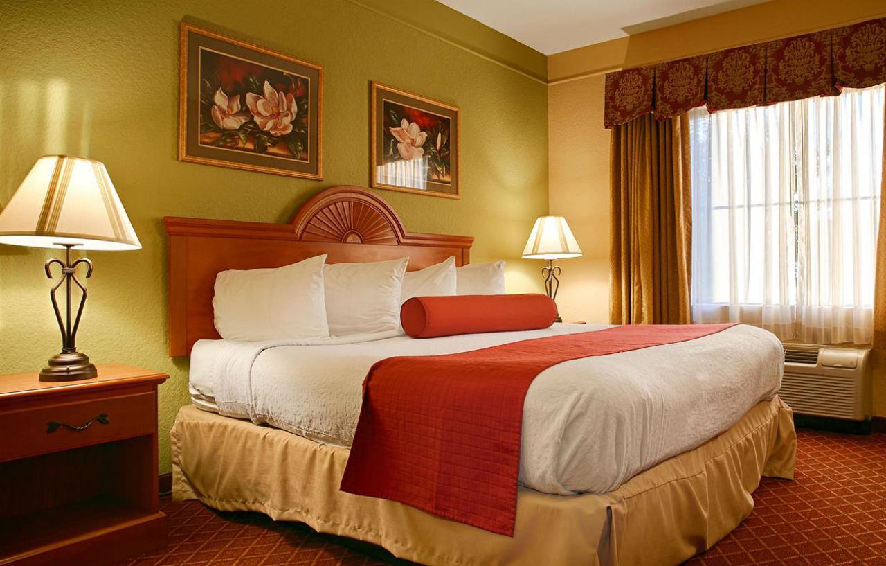 נוקסוויל Best Western Plus Strawberry Inn & Suites מראה חיצוני תמונה