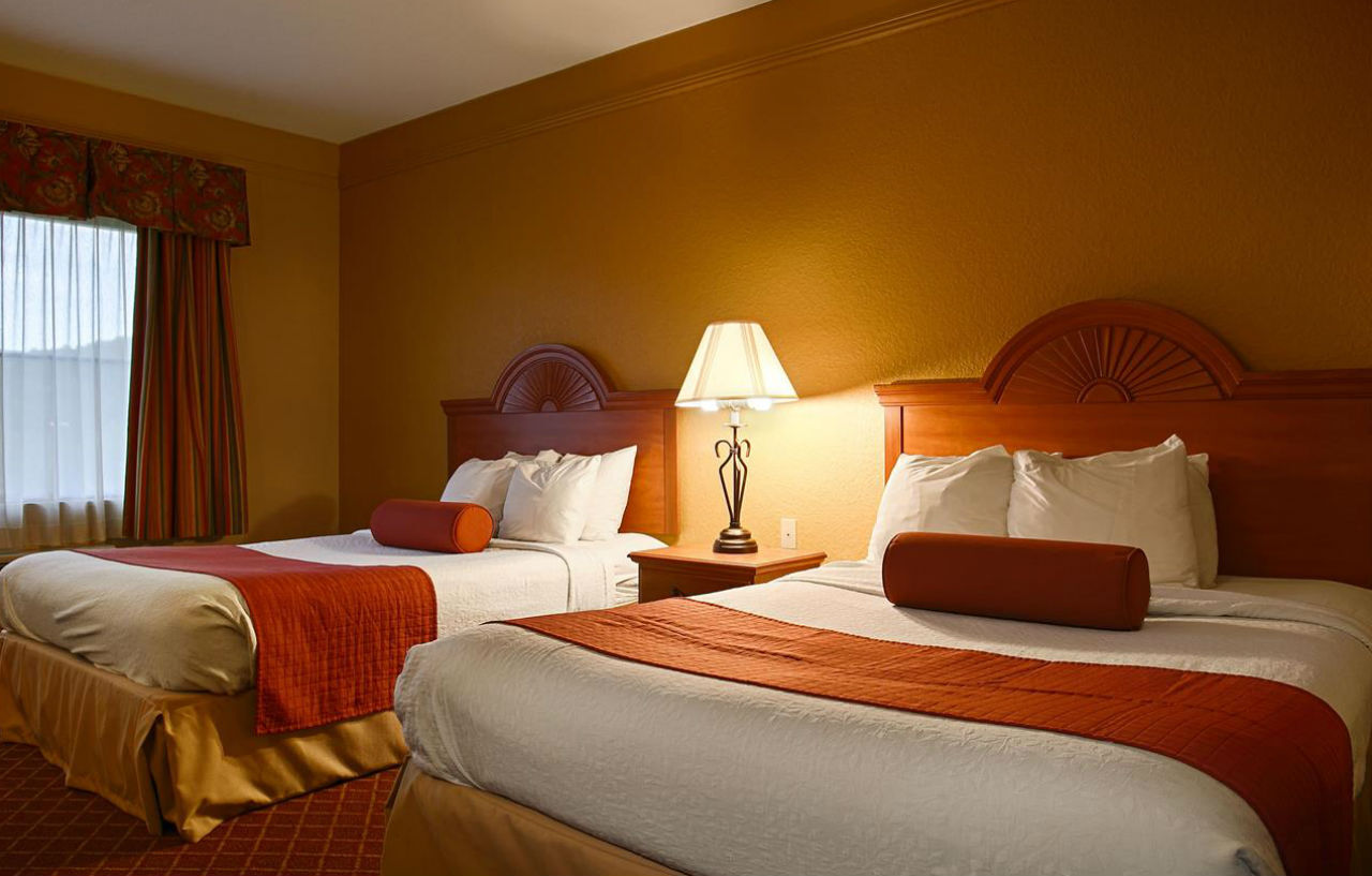 נוקסוויל Best Western Plus Strawberry Inn & Suites מראה חיצוני תמונה