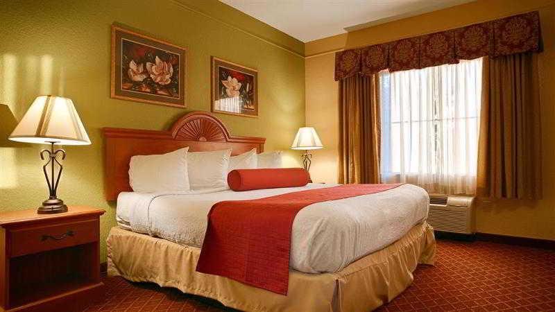 נוקסוויל Best Western Plus Strawberry Inn & Suites מראה חיצוני תמונה